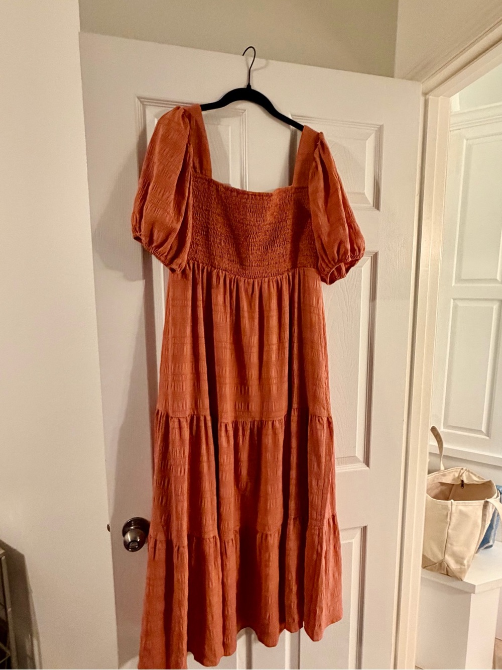 Tiered Rust Midi Dress with Puff Sleeves - Women - Picture 2 of 4